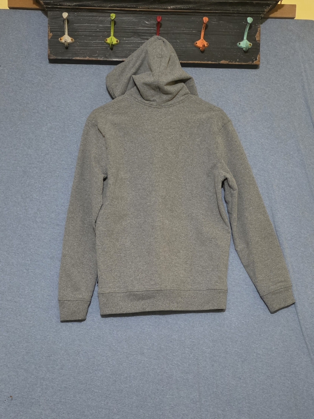 Patagonia Worn Wear Men's Gray Pullover Hoodie with Logo - Picture 2 of 7